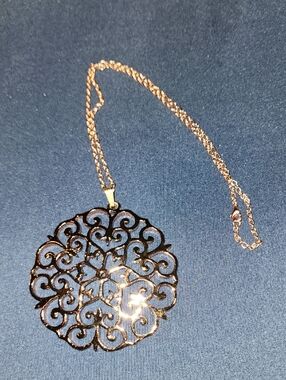 Rose Gold-Tone Filigree Detailed Statement Necklace